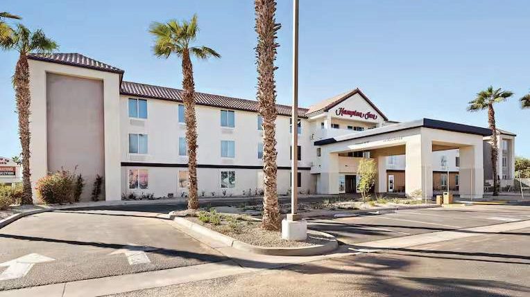 Hampton Inn Calexico exterior